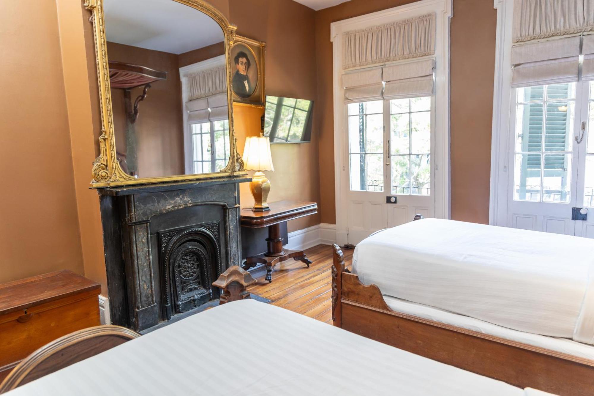 Lamothe House Hotel A French Quarter Guest Houses Property New Orleans Exterior photo